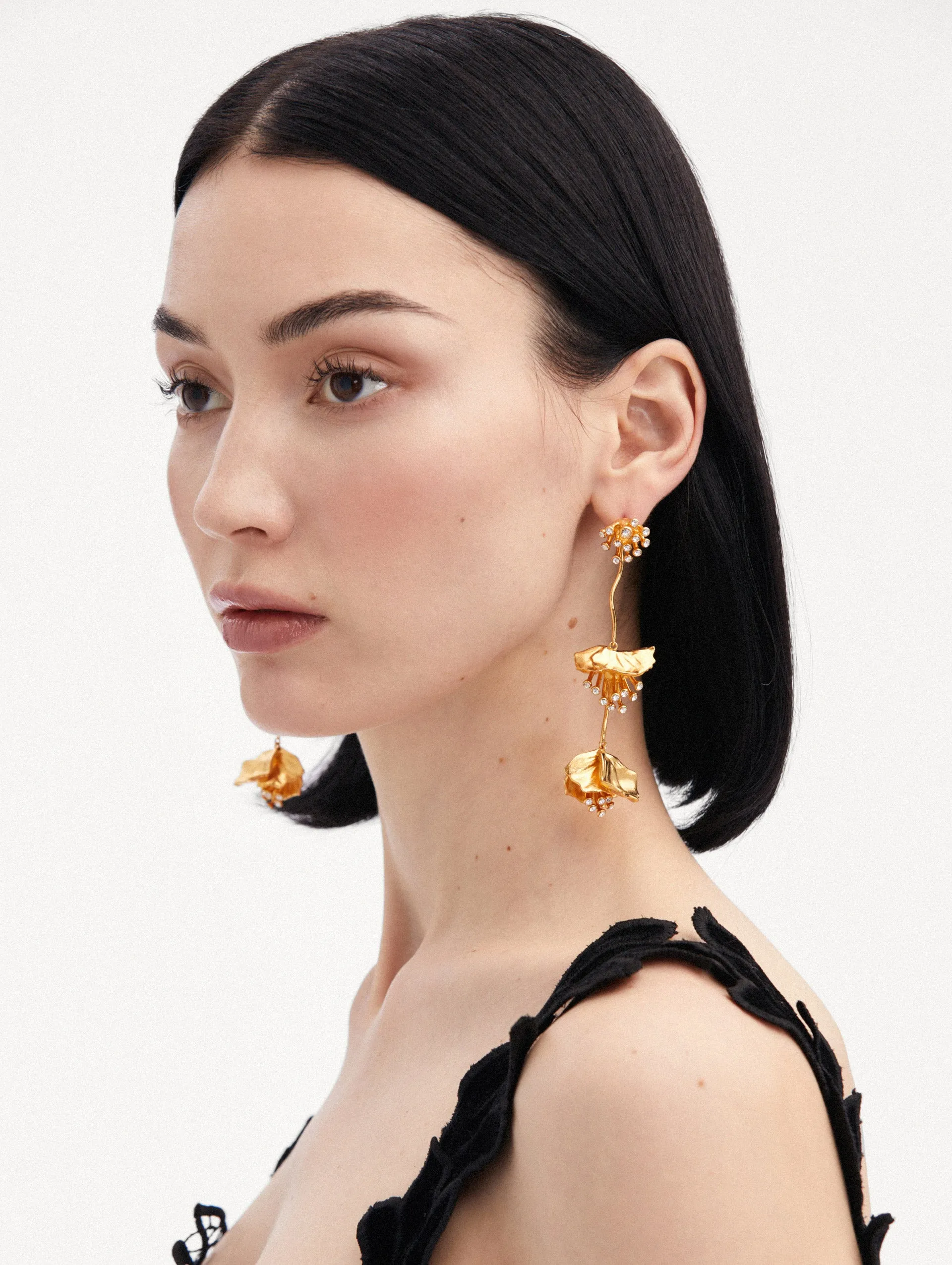 Dangling Flower Earrings