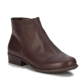 Lewis: Brown Leather Bootie I Walking Cradle