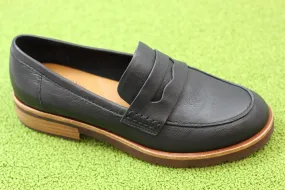 Women's Carlisle Loafer - Black Leather